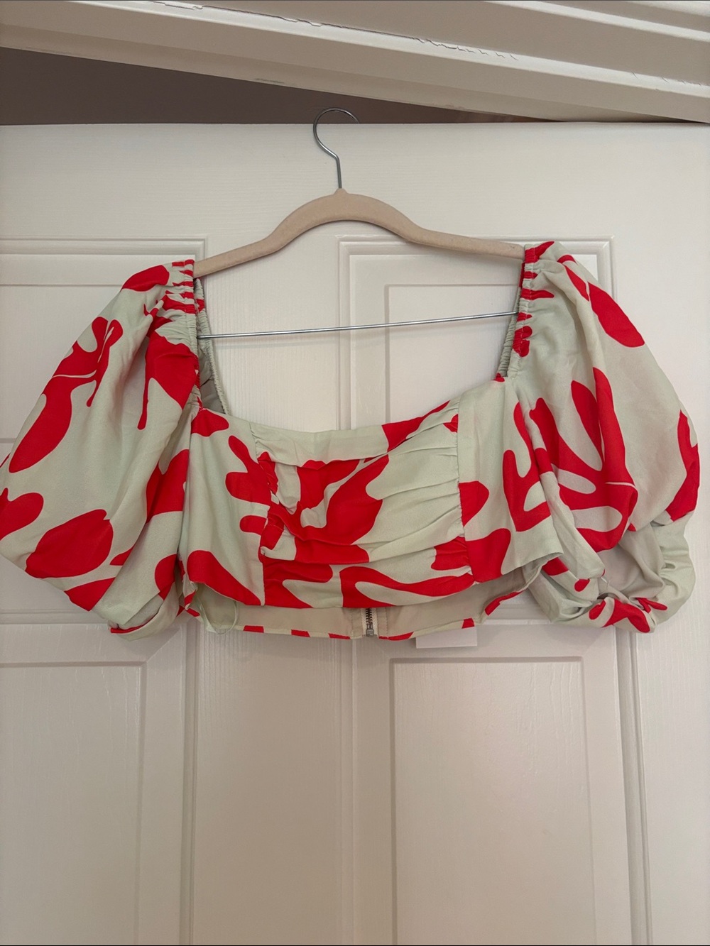Seven Wonders Red Abstract Puff-Sleeve Crop Top